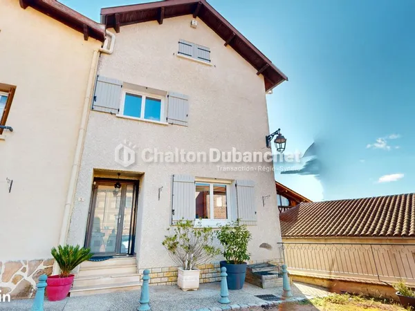 Maison de village 144 m² PERREUX