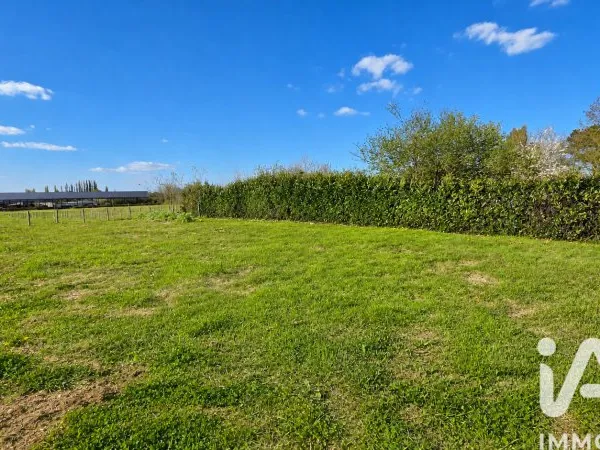 Terrain 707 m²
