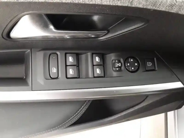 Peugeot 5008 hybrid 145 ch e-dcs6 — photo 20