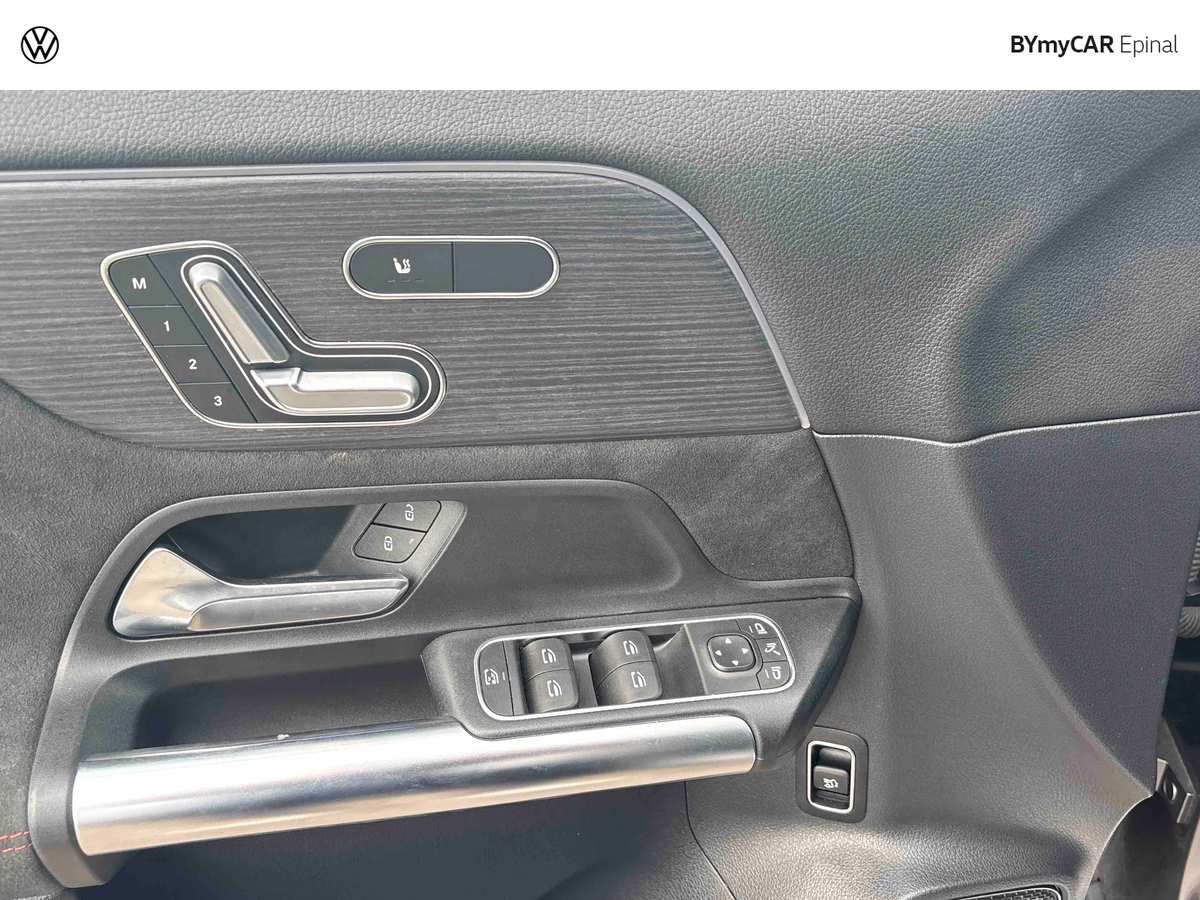 Mercedes EQA 250 — photo 24