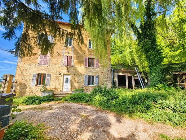 Maison familiale 8 pièces - 5 chambres - Grange