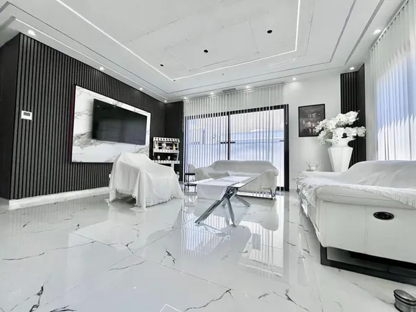 Magnifique maison de plain-pied de 102 m² de style contemporaine sur un terrain 3 faces de 299 m²