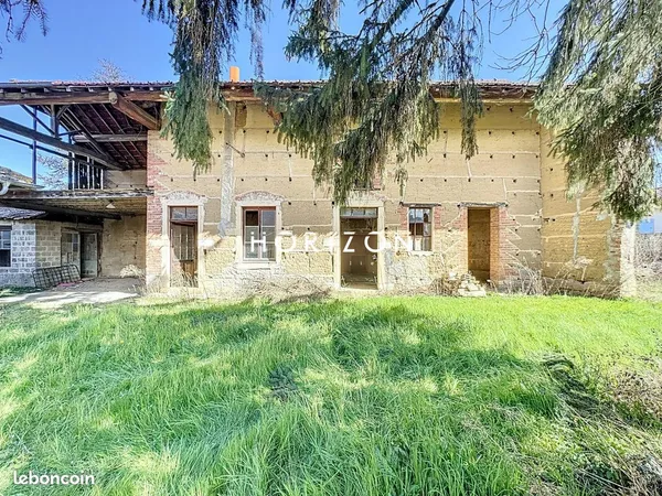Maison 10 pièces 328 m²