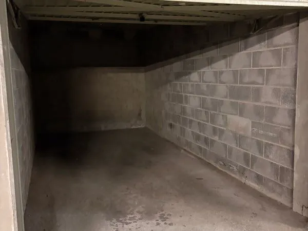 Garage Box 13,4 m2 à louer