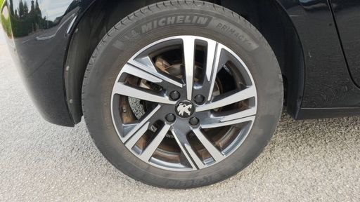 Peugeot 208 1.2 PureTech 100 - Allure – 2022 – 47629 km – Essence – Boîte Manuelle — photo 24