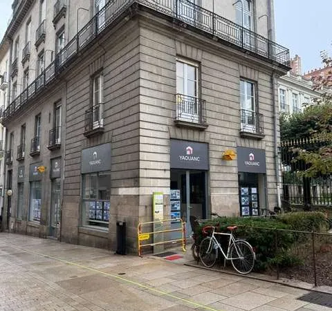 Local commercial 126 m²