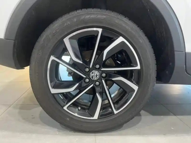 Mg Zs 1.5 vti-tech 106ch luxury — photo 9