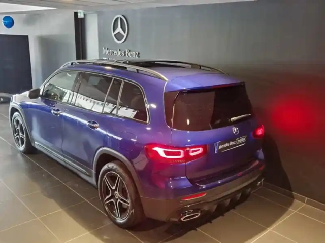 Mercedes Glb 200 d amg line — photo 9