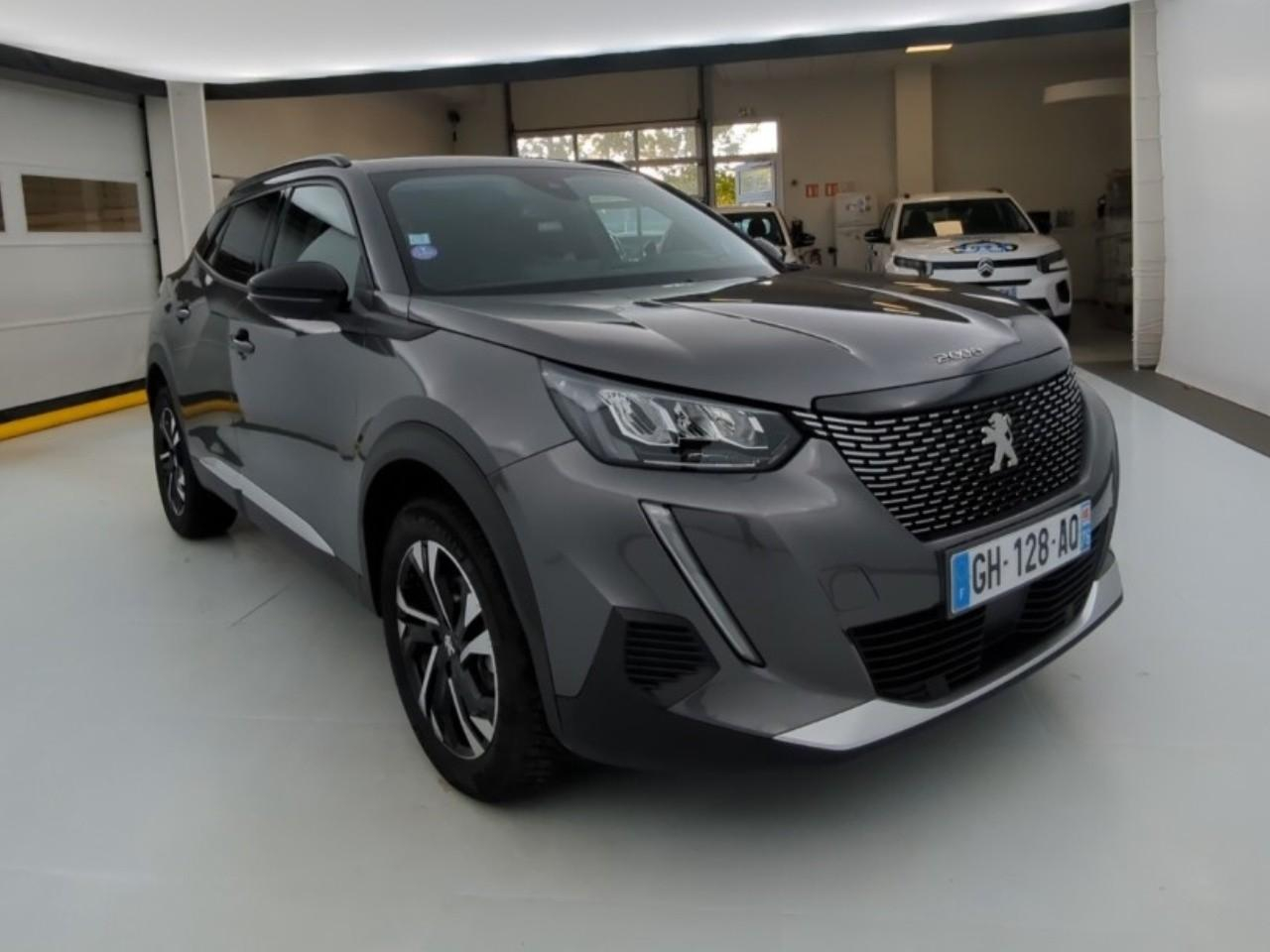 Peugeot 2008 puretech 130 s&s eat8 allure — photo 3