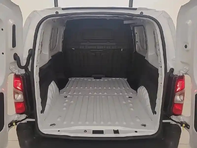 Citroën Berlingo van m diesel 100 ch manuelle — photo 30