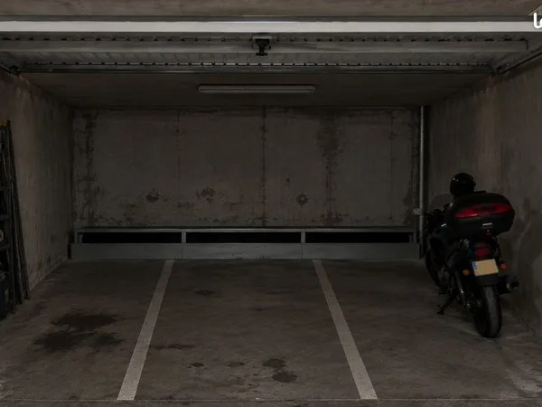 🗄️ Co-location Moto dans un garage de 13 m² - Le Mans - 3 places