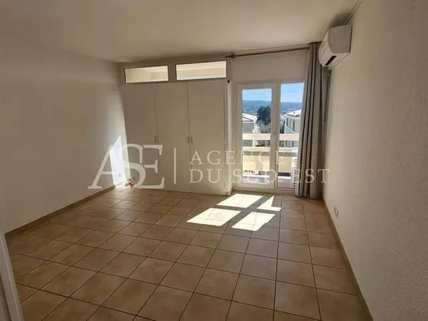Studio 1 pièce 25 m²