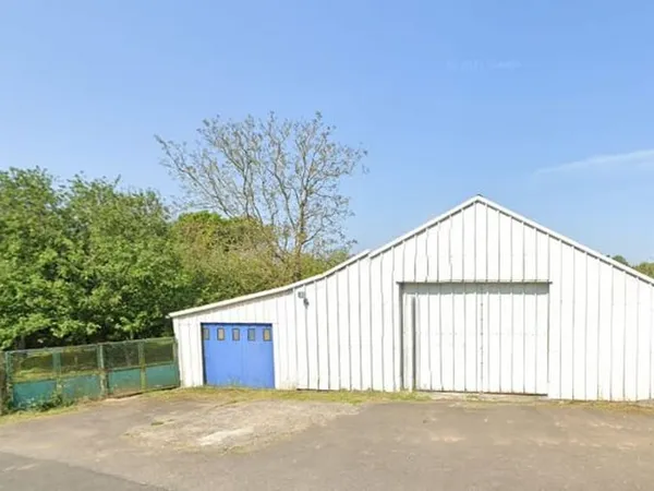 Terrain 1933 m²