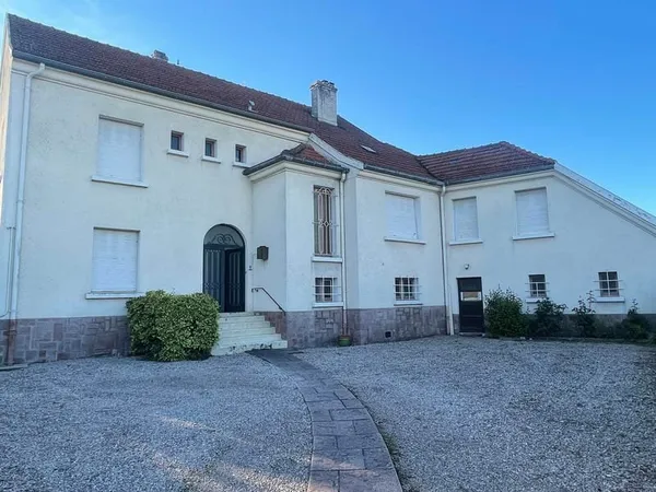 Maison 9 pièces 200 m²