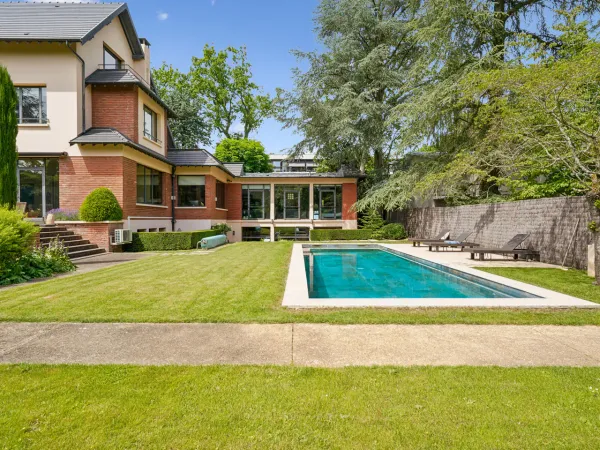 Maison d'architecte - 600 m² avec piscine et jardin de 2 300 m²