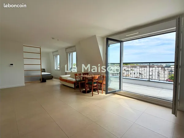 Studio 1 pièce 47 m²