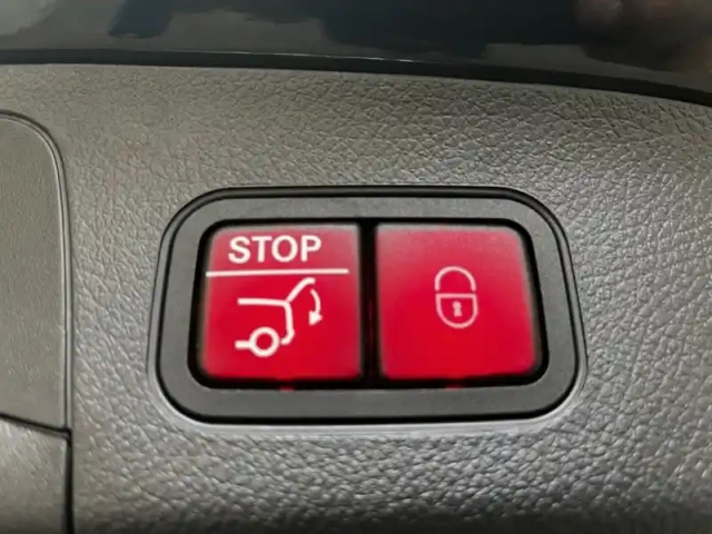 Mercedes Gla 200 d amg line — photo 15