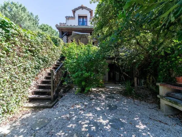Maison 7 pièces 151 m²