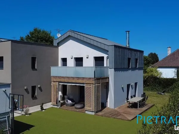 Maison 6 pièces 179 m²