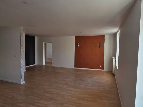Appartement de 4 pièces 98 m² + combles 65 m²