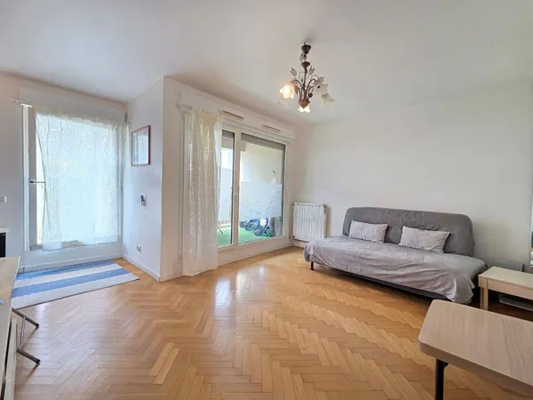Studio 1 pièce 28 m²