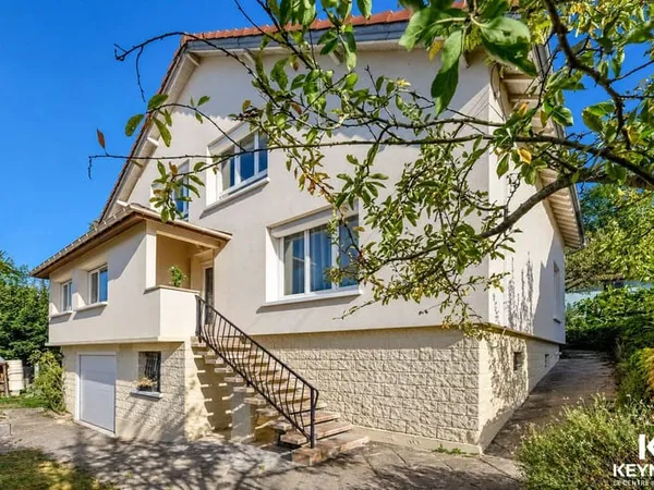Maison 6 pièces 165 m²