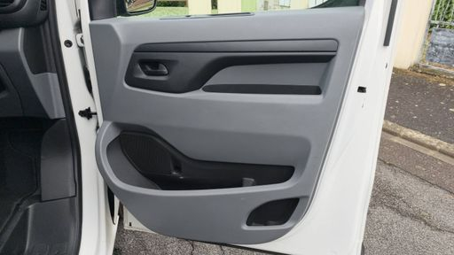 Toyota ProAce Combi Long 1.5 D-4D 120 - Dynamic – 2021 – 114750 km – Diesel – Boîte Manuelle — photo 29