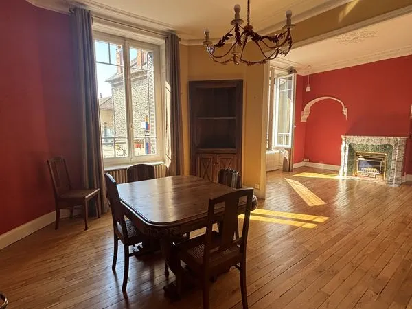 Maison 7 pièces 222 m²