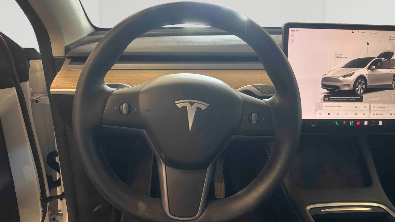 Tesla MODEL Y Long-Range Dual Motor AWD — photo 10
