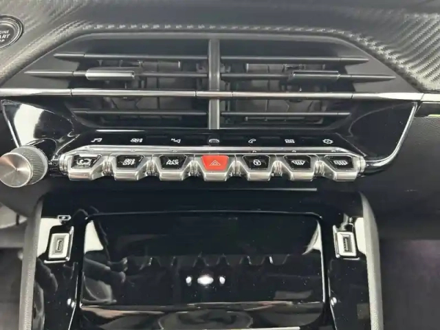 Peugeot 2008 puretech 130 s&amp;s bvm6 — photo 21