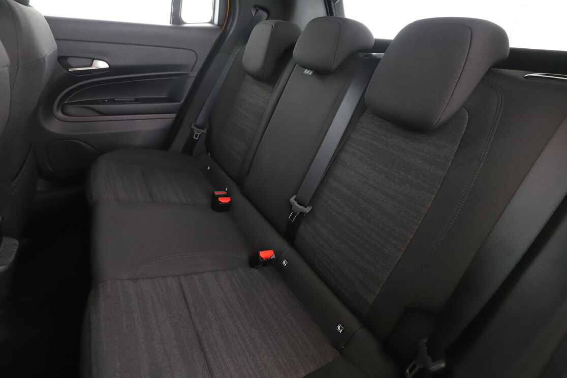 Jeep Avenger 1.2 Turbo T3 E-Hybrid Longitude BVR6 — photo 12