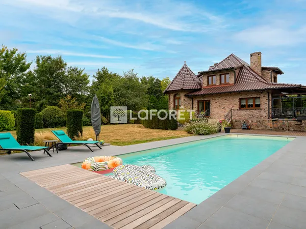 Maison 6 pièces 163 m²