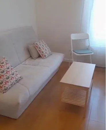 Studio meublé - 14m2 - rue Sarasate Paris 15e