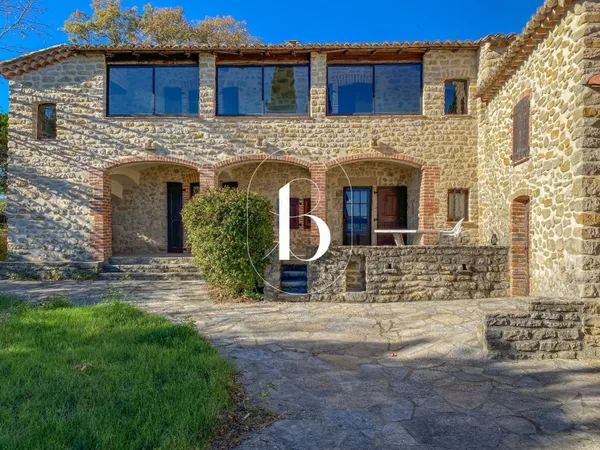 Mas provençal 7 pièces 220 m²
