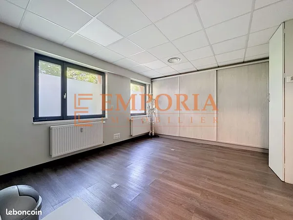 Bureaux 19 m² Saint-Louis