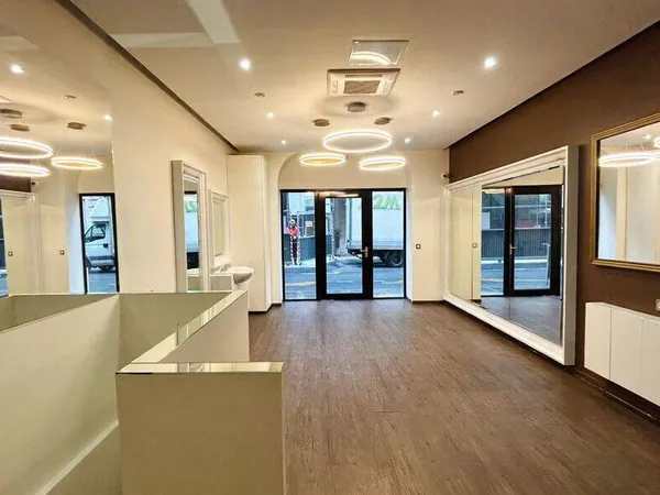 Local commercial 117 m²