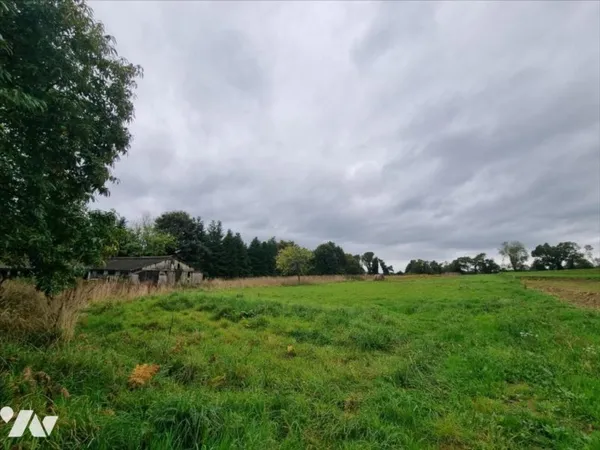 Terrain 2037 m²