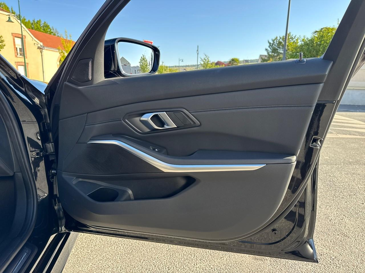 Bmw Serie 3 20da xdrive 190ch m sport — photo 29