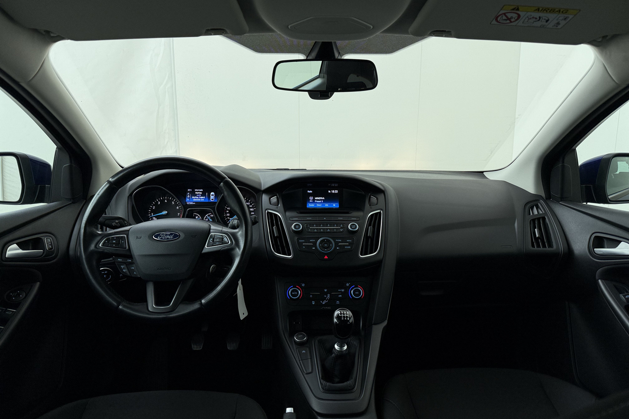 Ford Focus SW — photo 9