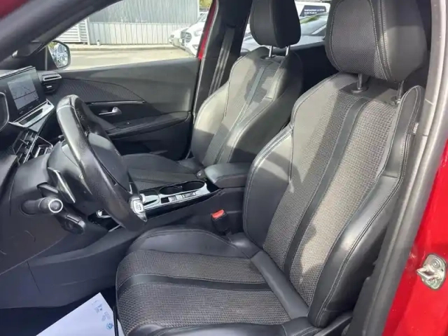 Peugeot 2008 1.2 puretech 130ch s&amp;s gt line eat8 7cv — photo 10