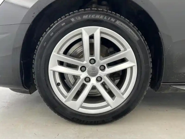 Audi A4 35 tdi 163 s tronic 7 design 5p — photo 19