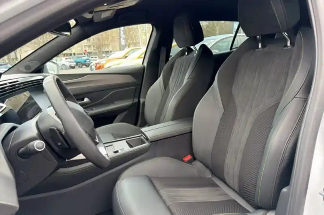 Peugeot 408 hybrid 136 e-dcs6 — photo 46