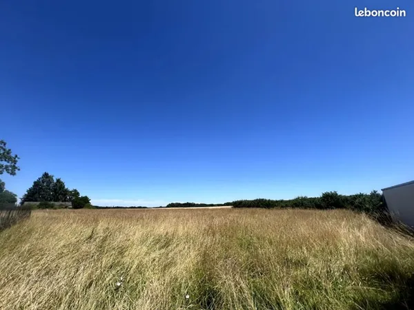 Terrain 6 760 m² Esmoulins
