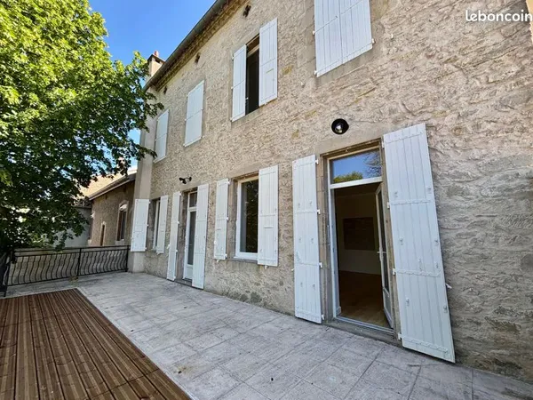A vendre Maison 6 pièces rénovée et remise à neuf