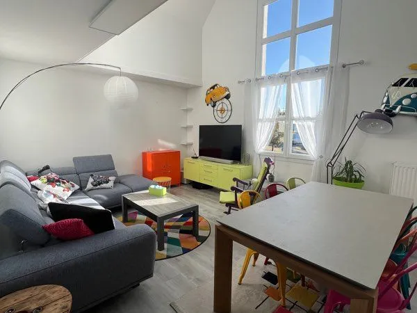 Duplex spacieux lumineux