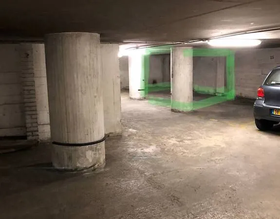Garage/Parking