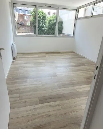 Local professionnel 105 m2 Rennes centre