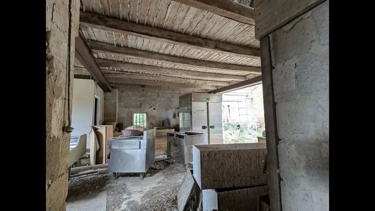 Photo 2