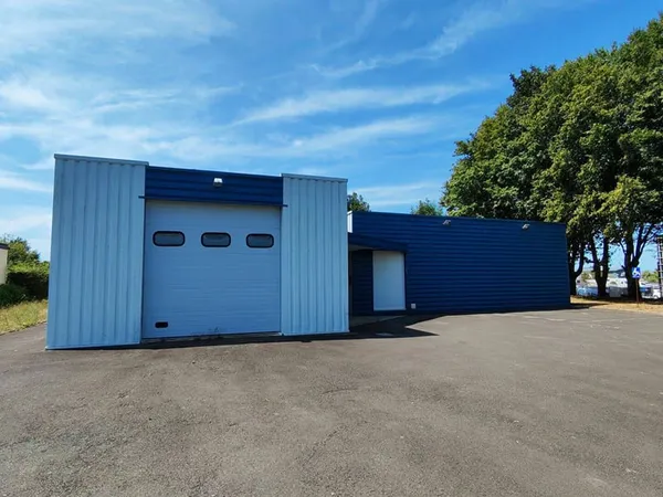Local commercial 322 m²