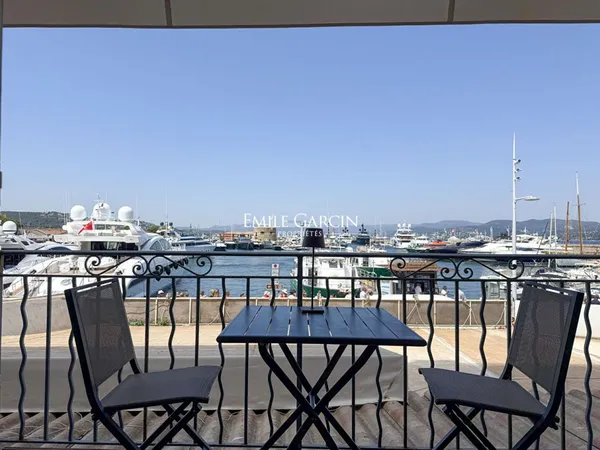 à vendre - Appartement sur le port de Saint-Tropez